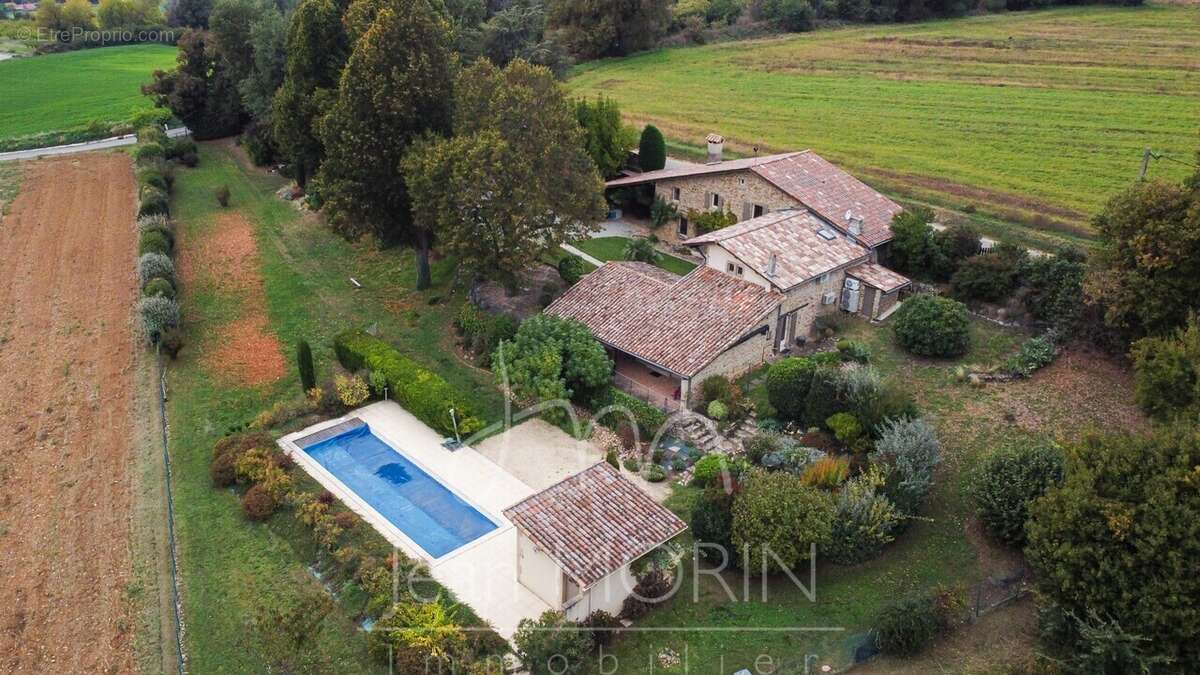 Maison à SAINT-BARDOUX