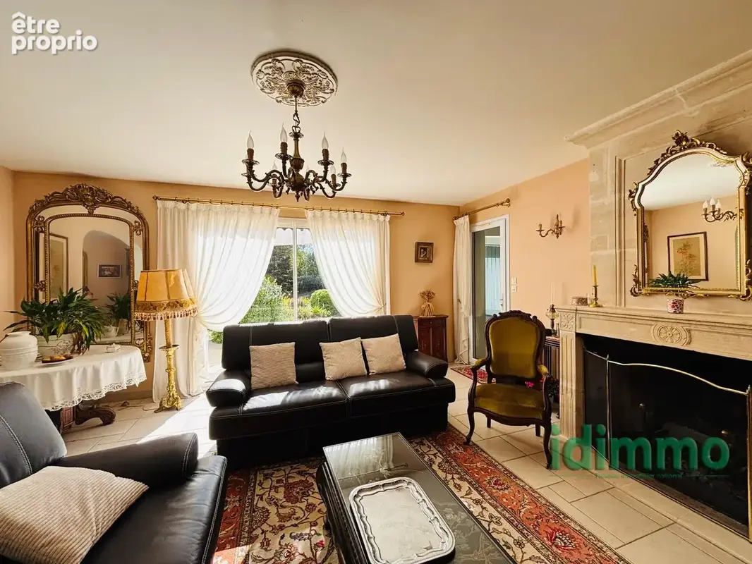 Superbe villa bourgeoise de style rethais de 180 m2 sur un terrain clos et arbore de 1122 m2. a 15 mn de la - photo 10