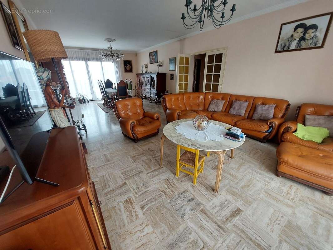 Maison à VIGNEUX-SUR-SEINE