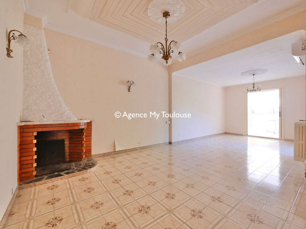 Toulouse, Fontaine Lestang, Maison T3 de plain pied avec garage et cours - photo 3