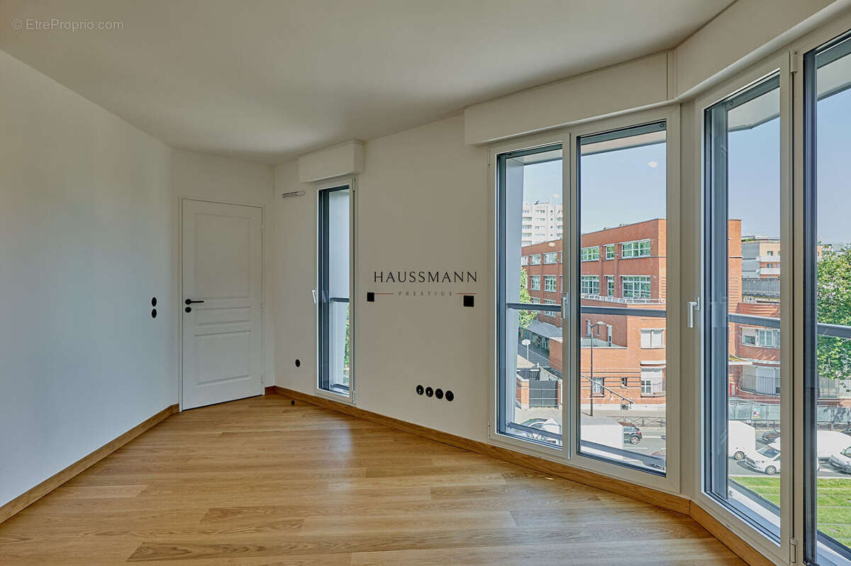 Appartement à PARIS-17E