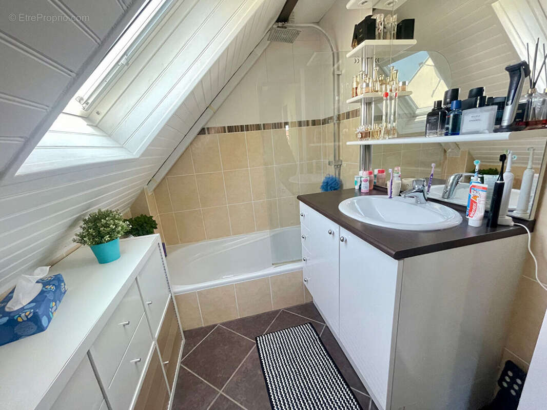 Maison à SARTROUVILLE