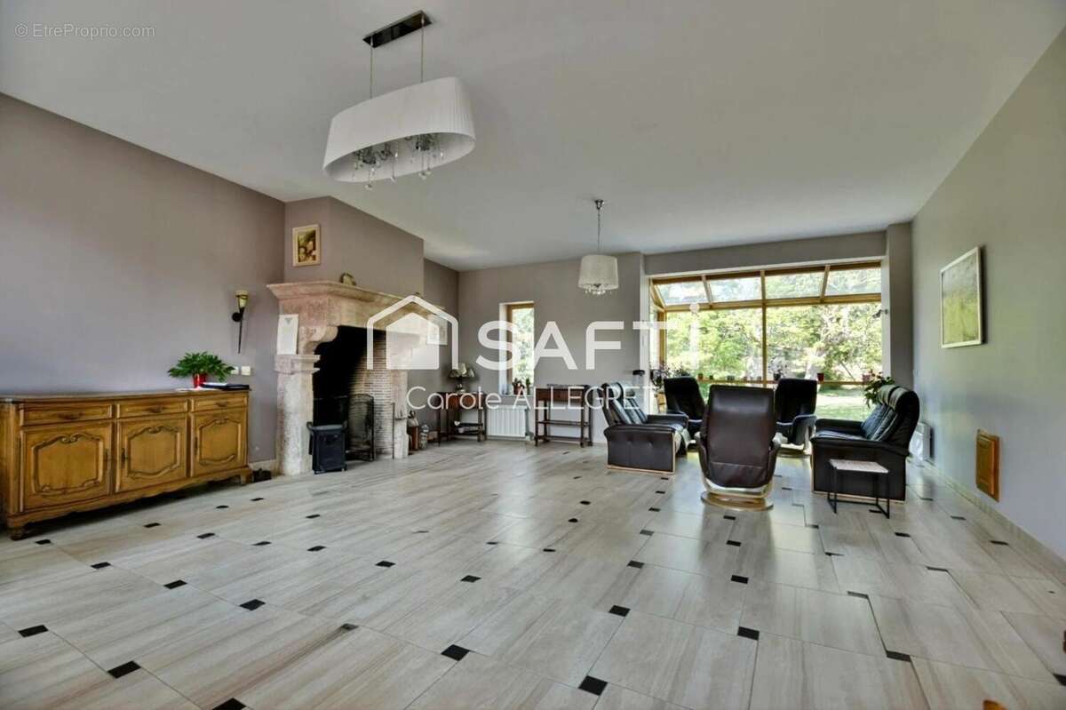 Maison 361 m² à Chazey-Sur-Ain  - photo 4