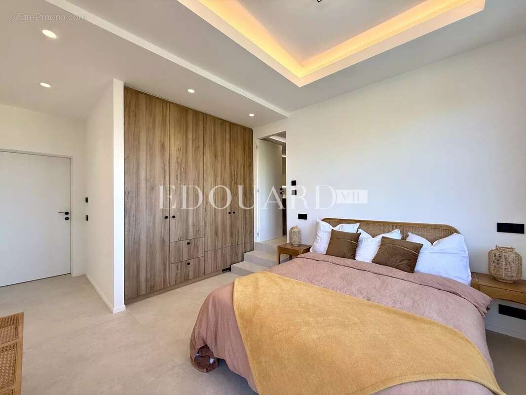 Superbe villa contemporaine avec piscine, une oasis de lumière au cœur de Roquebrune Cap Martin - photo 40