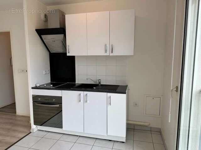 Appartement 29 m² à Les Ulis  - photo 7