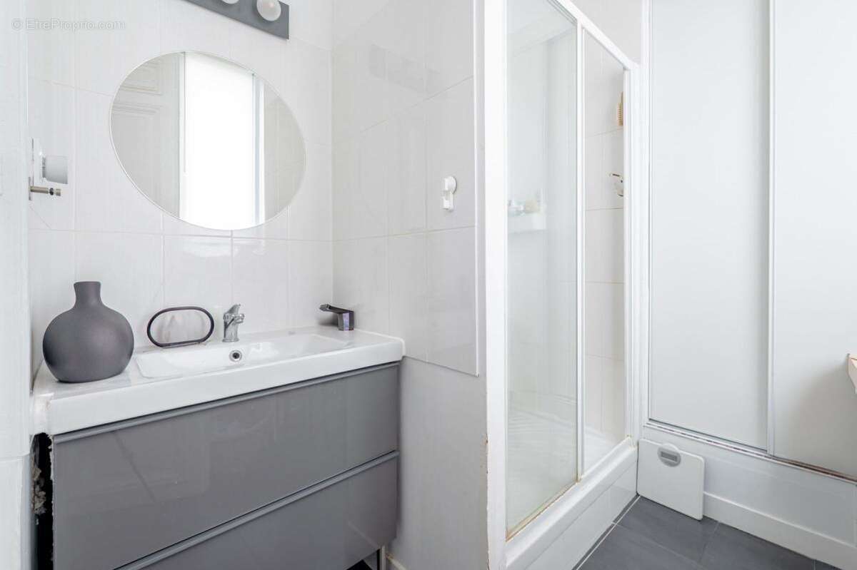 Appartement à PARIS-9E