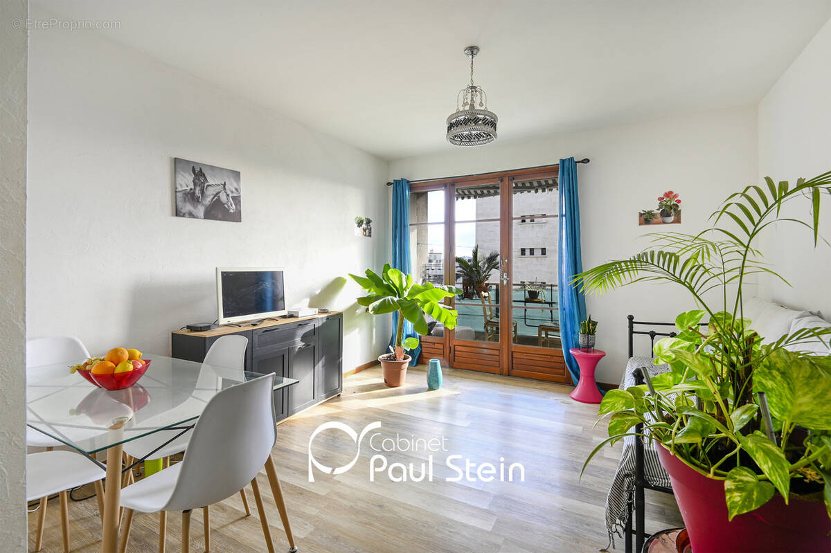 Appartement à MARSEILLE-10E