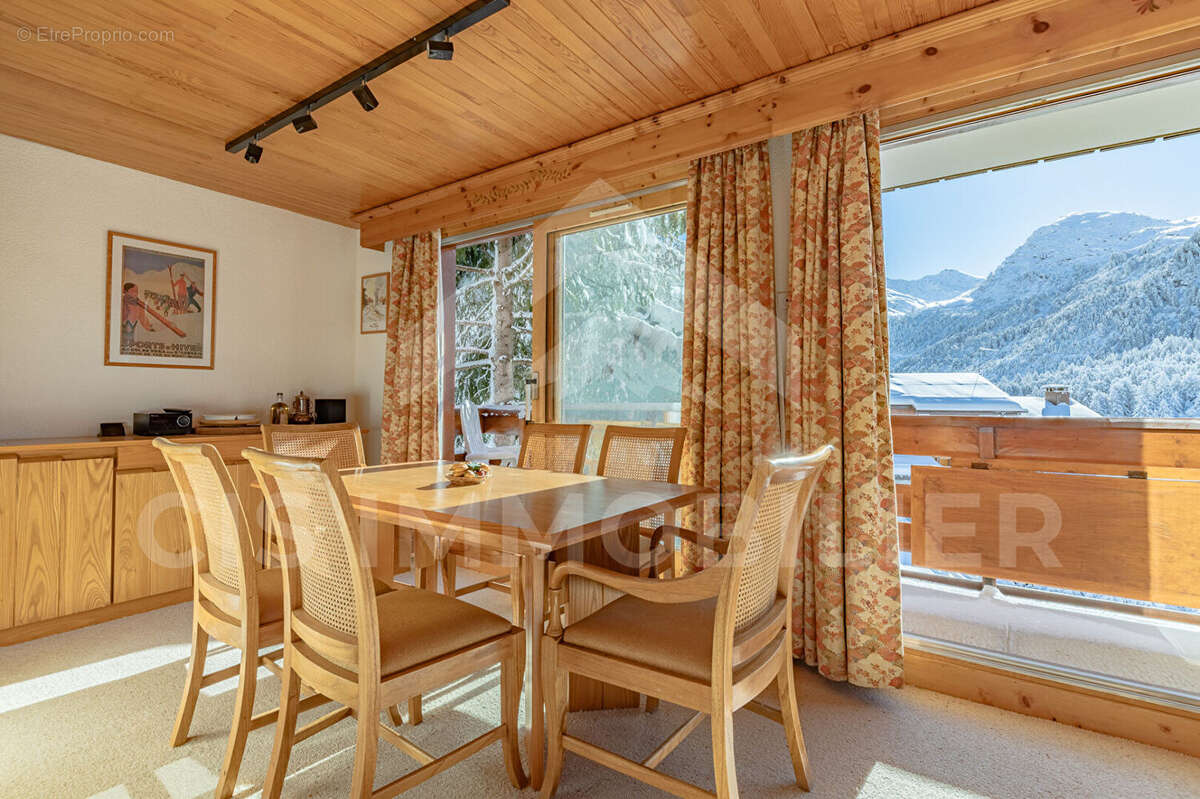 Appartement à LES ALLUES