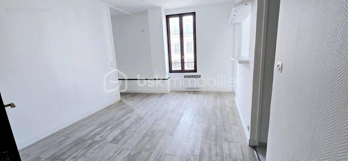 Appartement à CORBEIL-ESSONNES