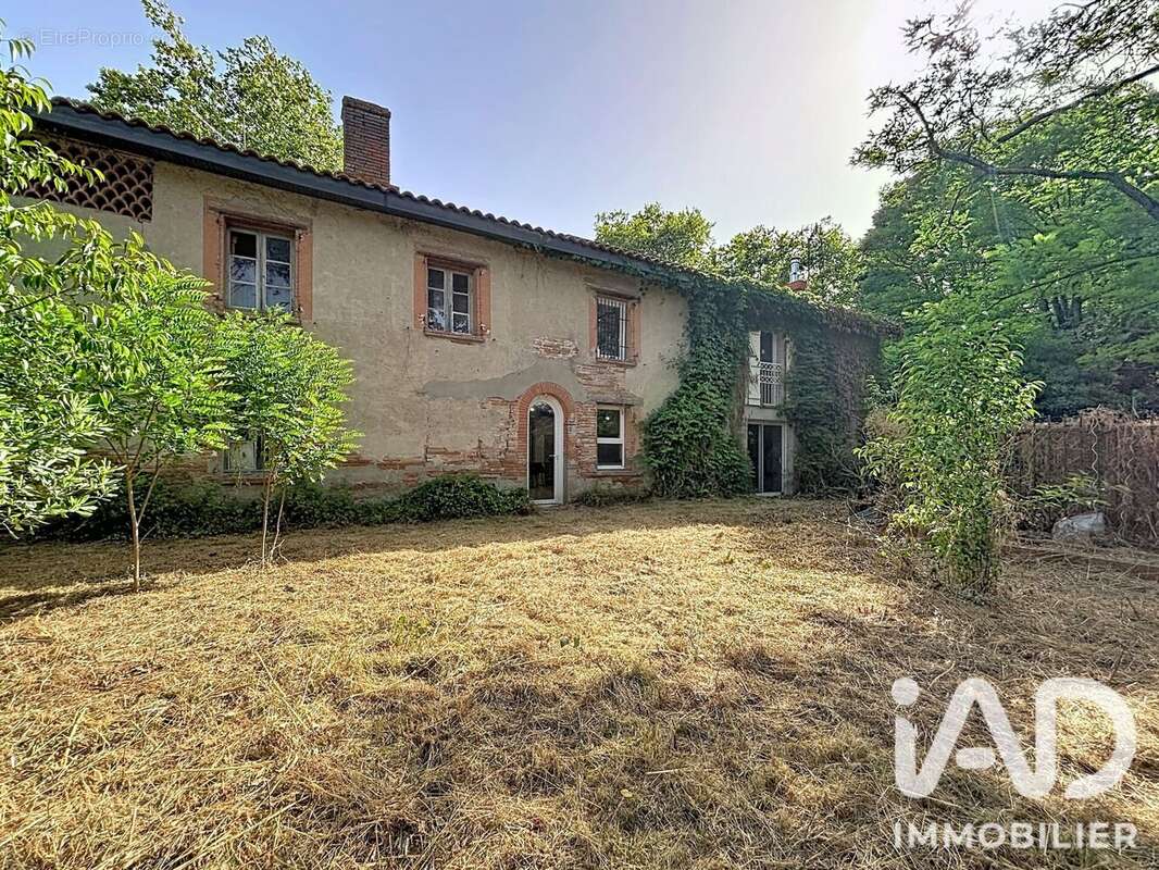 Maison 260 m² à Aurin  - photo 2