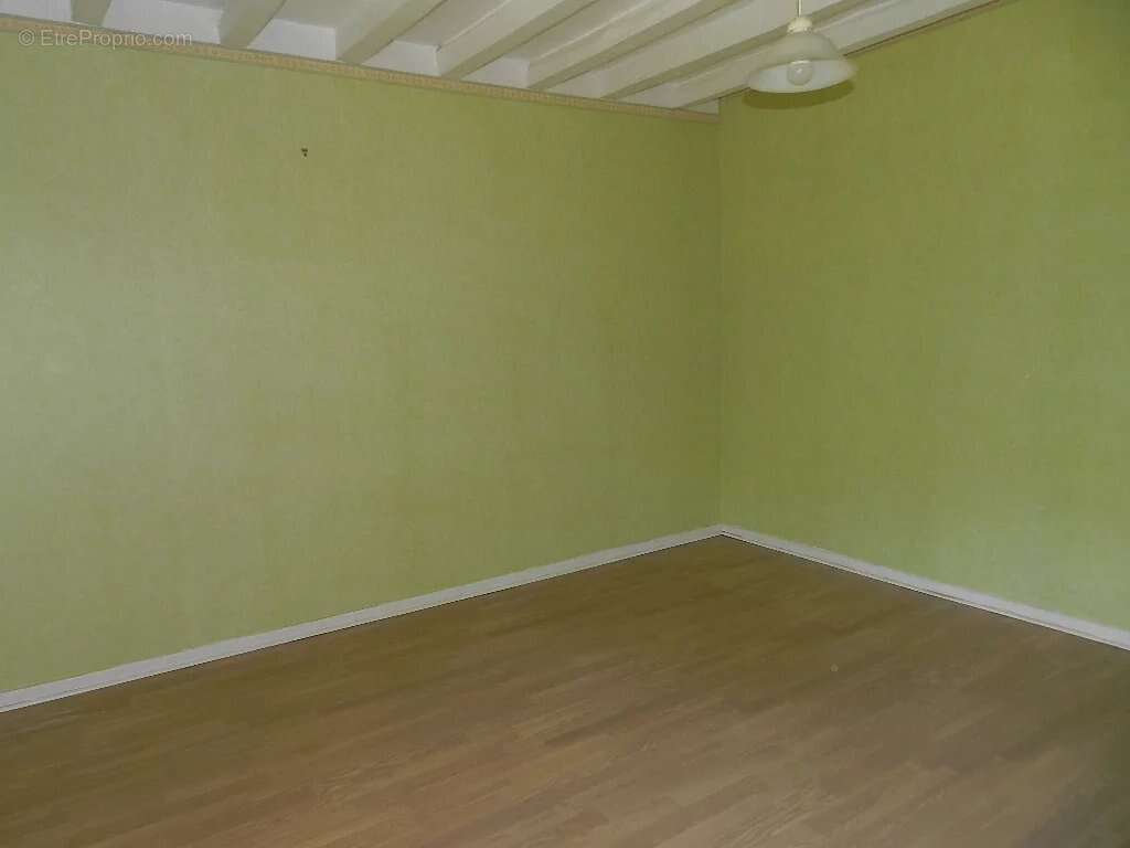 Maison à SAINT-PIERRE-SUR-DIVES