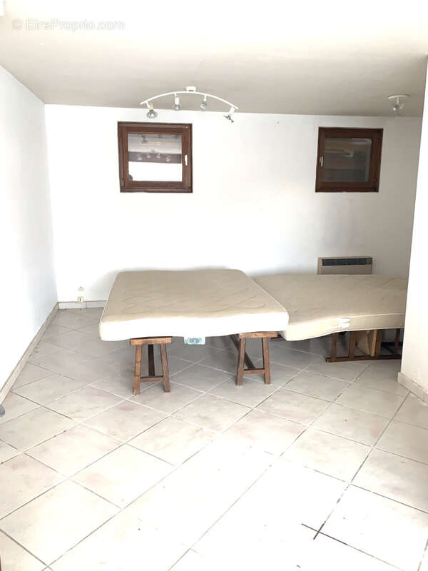 Commerce à ALBIEZ-MONTROND