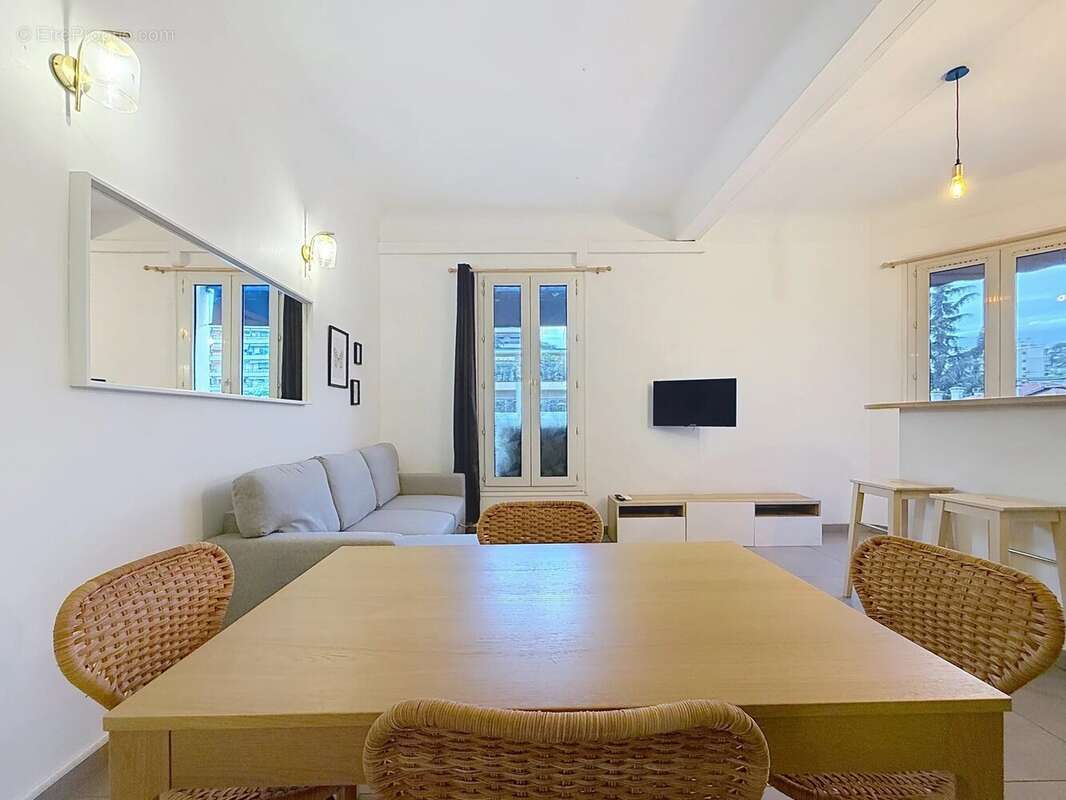 Appartement à LE CANNET