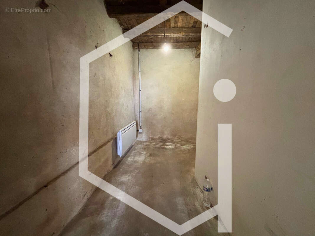 Maison à ENTRAINS-SUR-NOHAIN