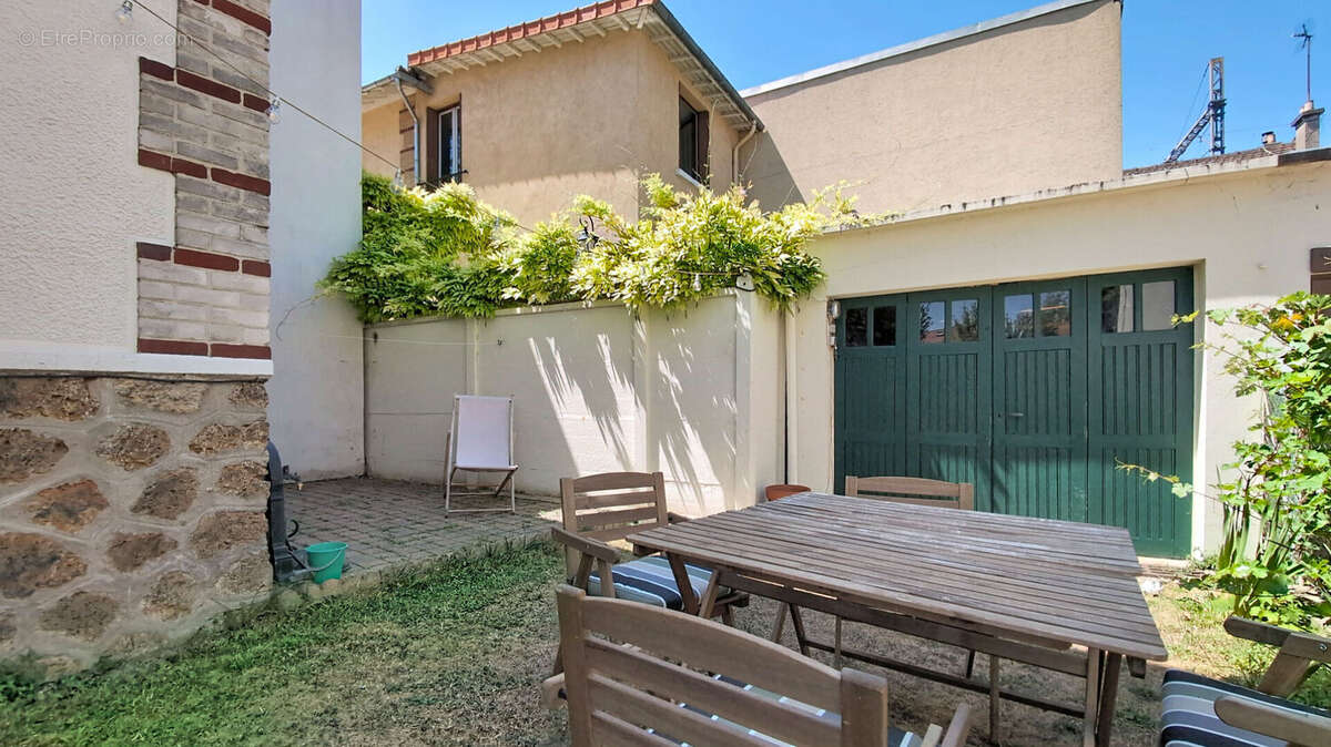 Maison Colombes 4 pièce(s) 80 m2 - photo 17