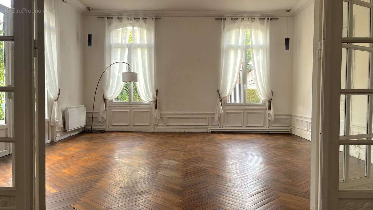 Appartement à MALAUNAY