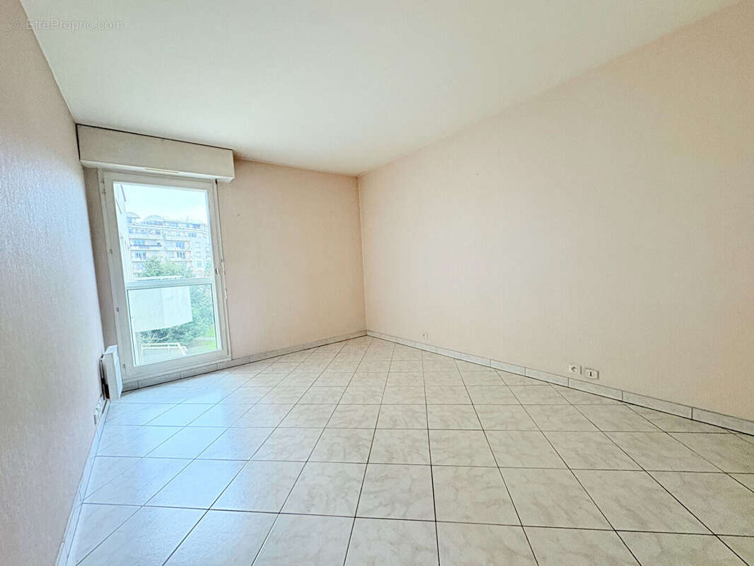 Appartement à ROSNY-SOUS-BOIS