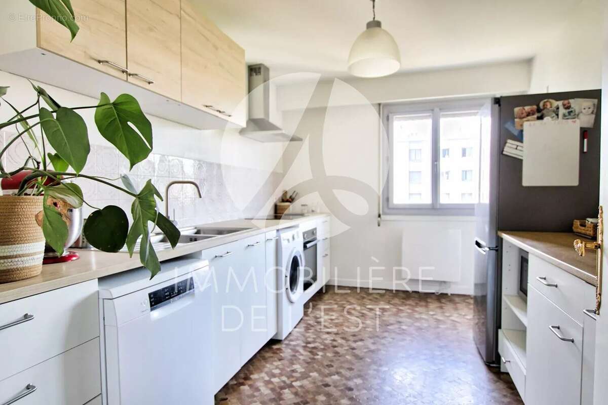 Appartement à LYON-8E