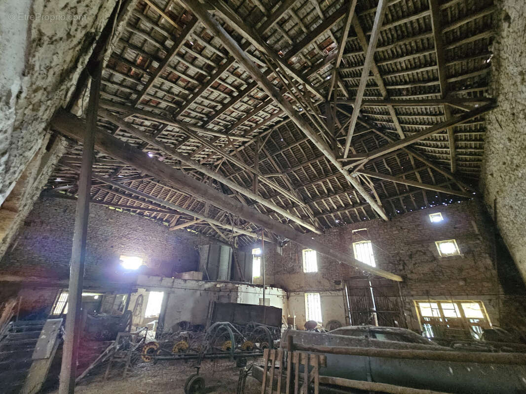 Maison à BIENCOURT-SUR-ORGE