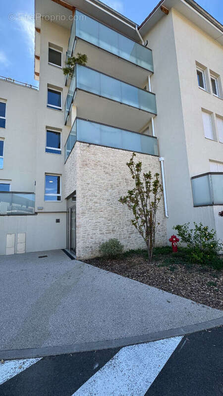 Appartement à FLEURIEUX-SUR-L'ARBRESLE