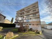 Photo 1 - Appartement à SAINT-PRIEST-EN-JAREZ