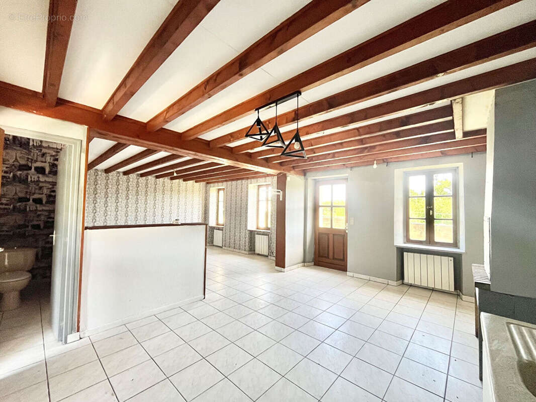 Maison à LE MOLAY-LITTRY