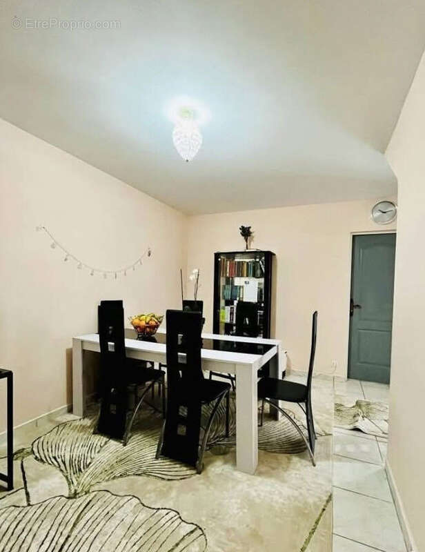 472471344_929961885870704_8213836357401180599_n - Maison à VARS