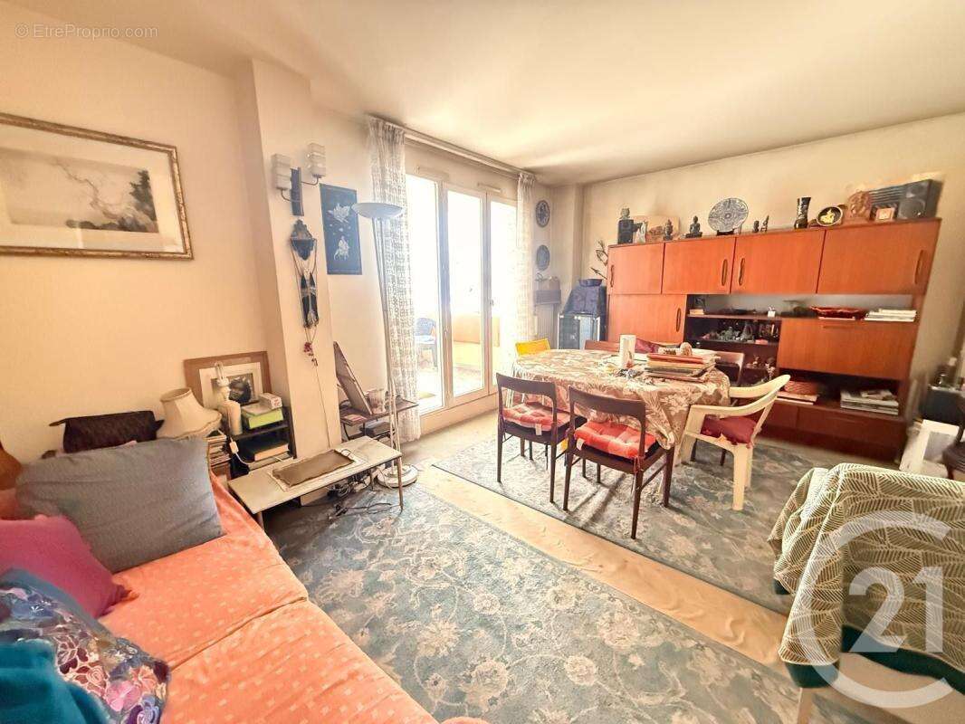 Appartement à FONTENAY-SOUS-BOIS
