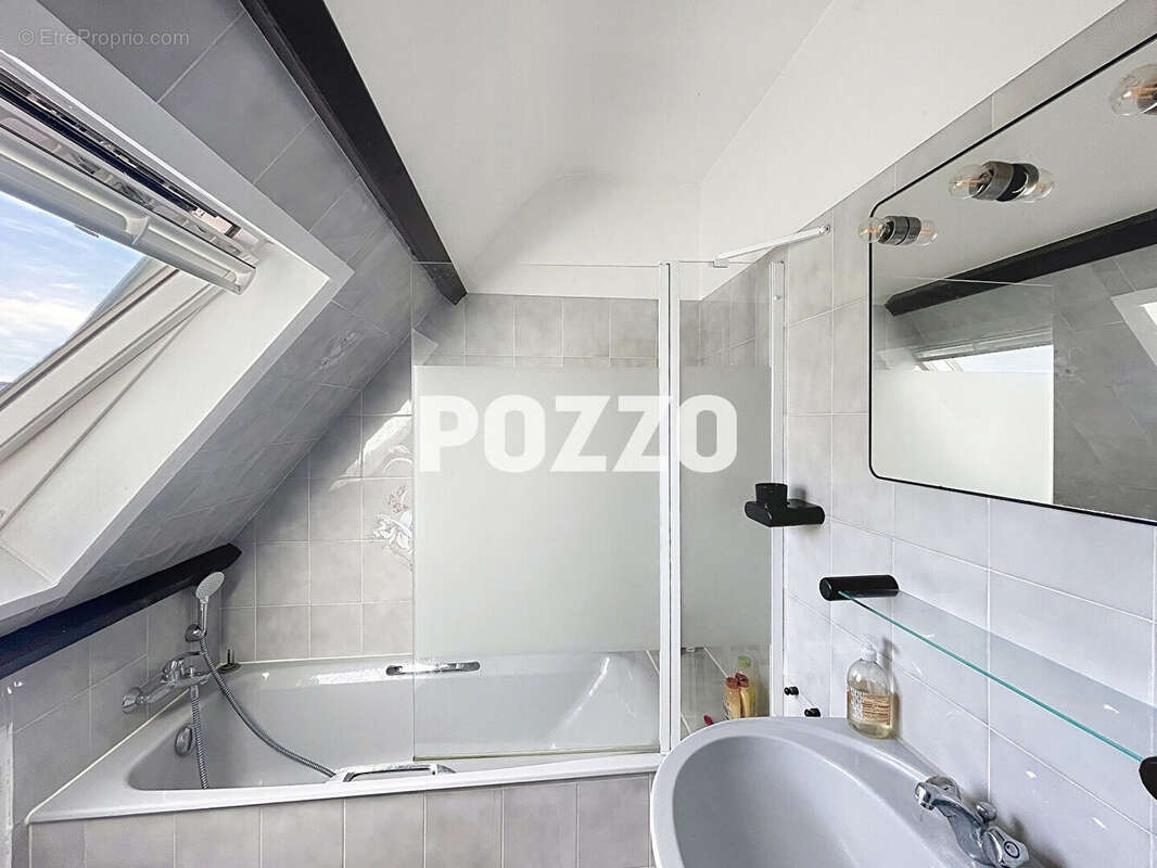 Maison à FLEURY-SUR-ORNE