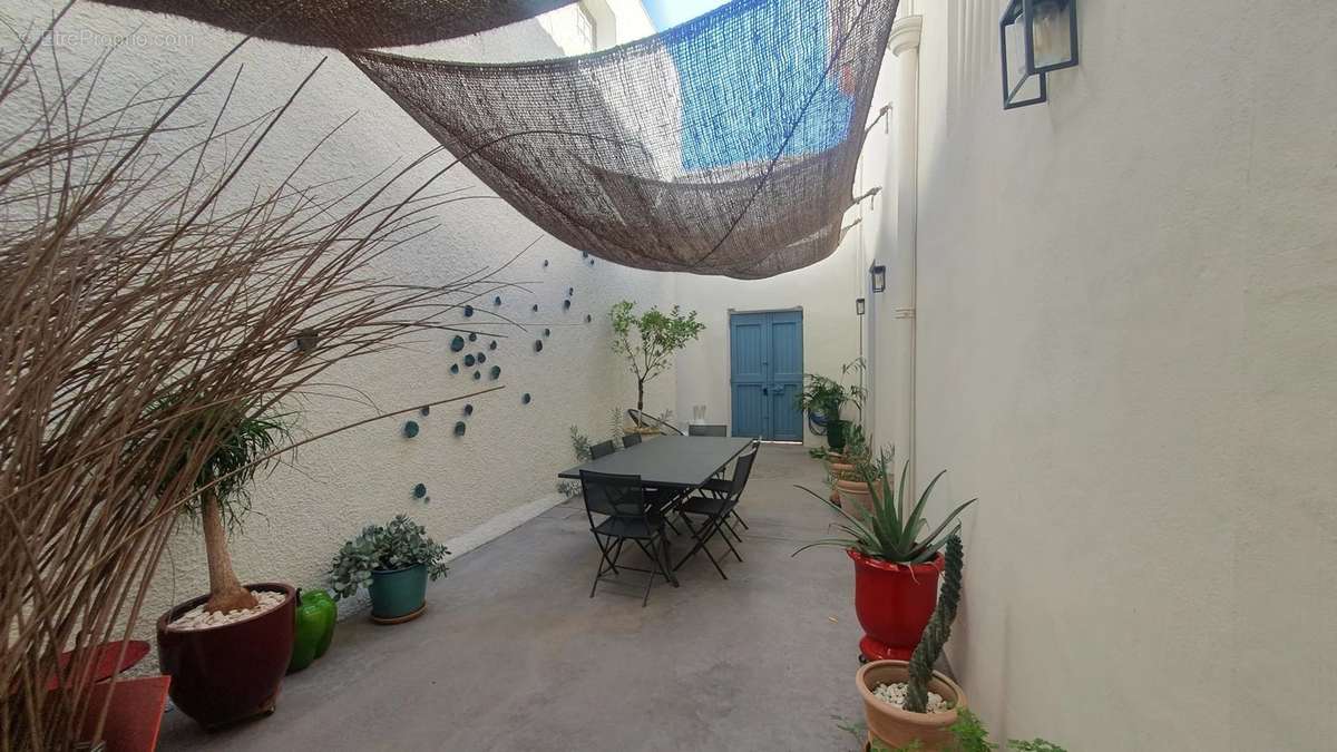 Maison à LEZIGNAN-CORBIERES