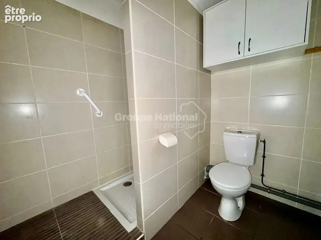 Appartement T2 avec ascenseur , terrasse et parking - photo 11