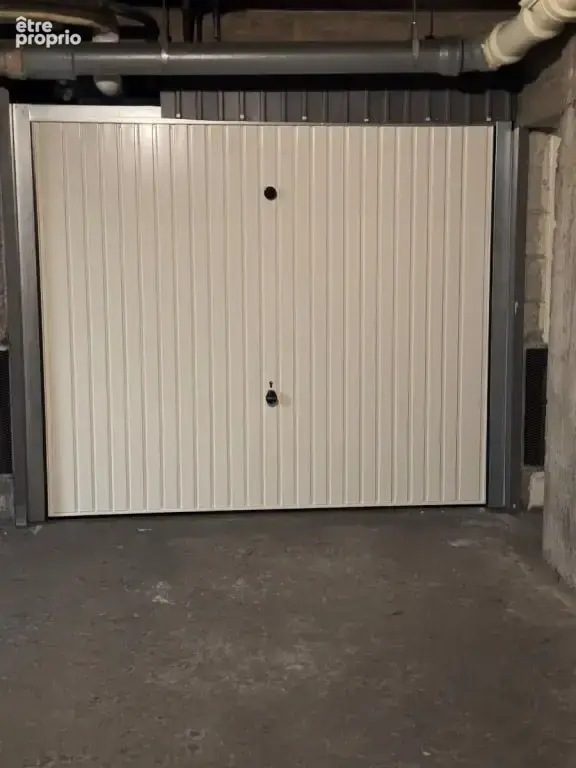 Parking à PARIS-15E