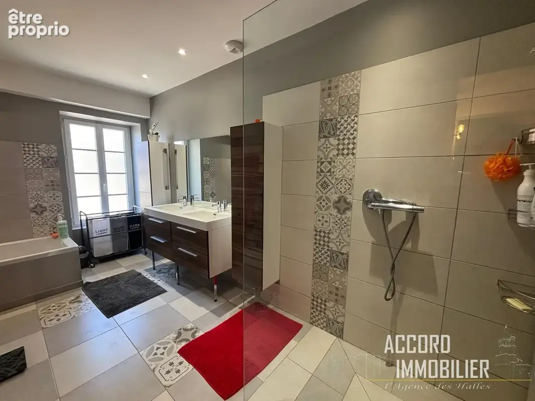 Puisserguier!! Superbe maison de 278 m2 avec piscine et  appartement T3  indépendant - photo 9
