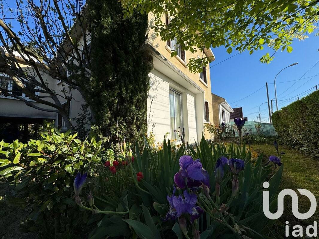 Photo 1 - Maison à SAVIGNY-SUR-ORGE