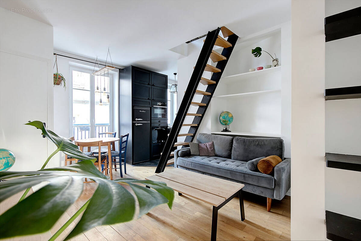 Appartement à PARIS-18E