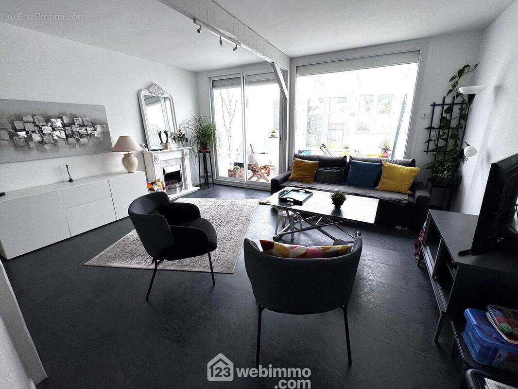 autre vue du séjour... - Maison à BONDOUFLE