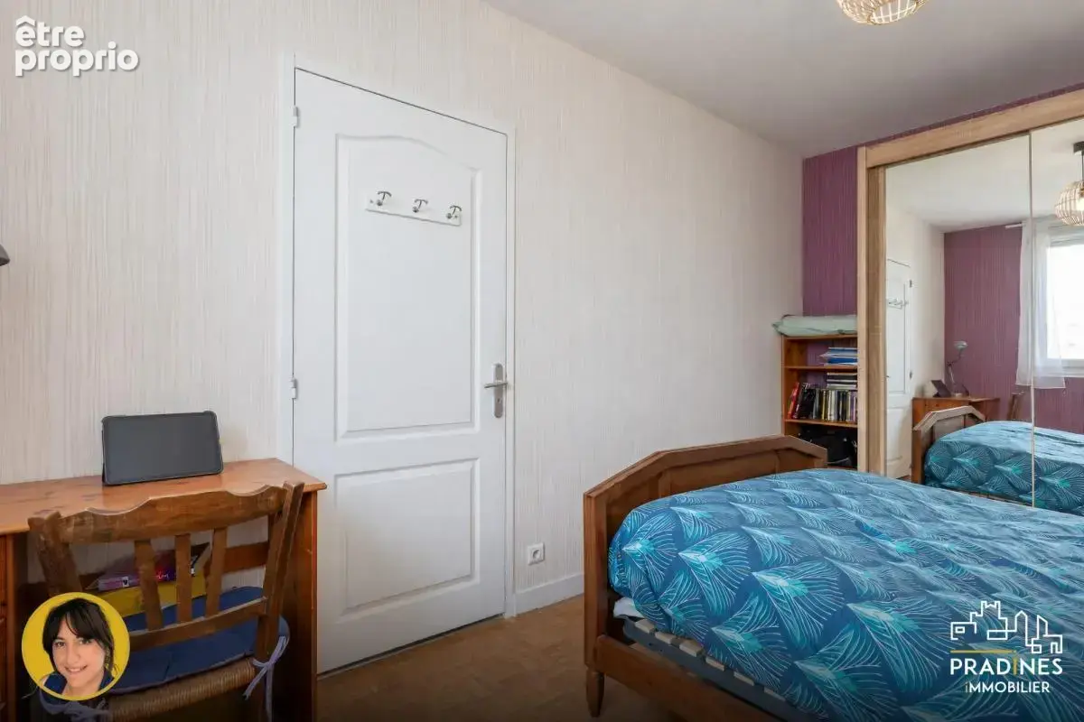 Pierre-Bénite - T3 lumineux de 70 m² avec balcon, parking, c - photo 8