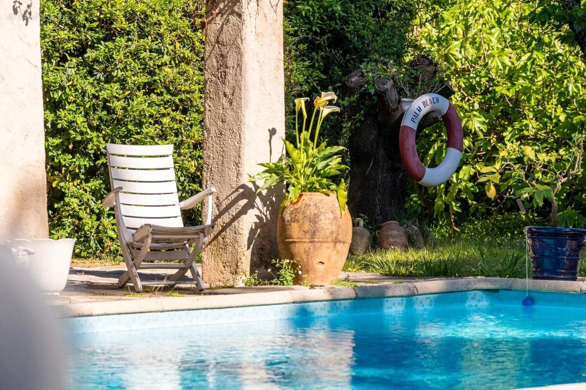 Maison à MOUGINS