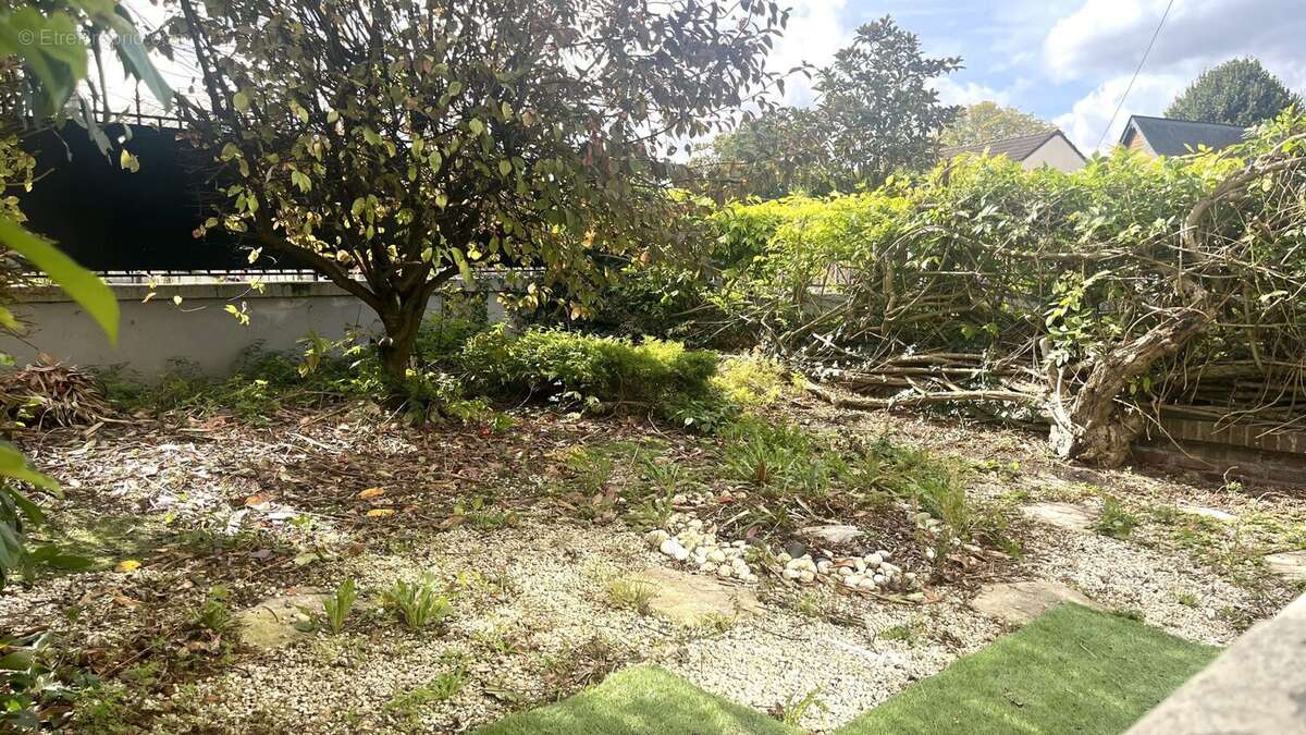 Appartement à MALAUNAY