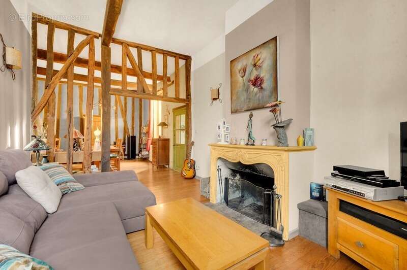 Commerce à L&#039;ISLE-EN-DODON