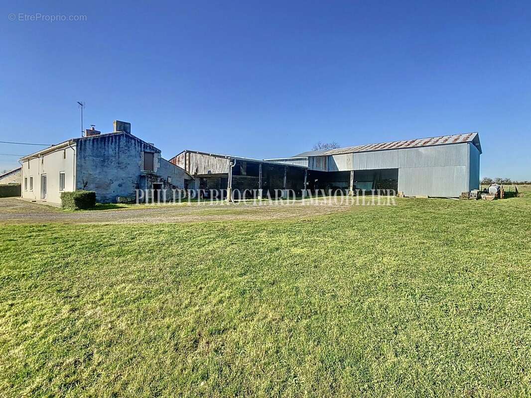 Maison à MAREUIL-SUR-LAY-DISSAIS