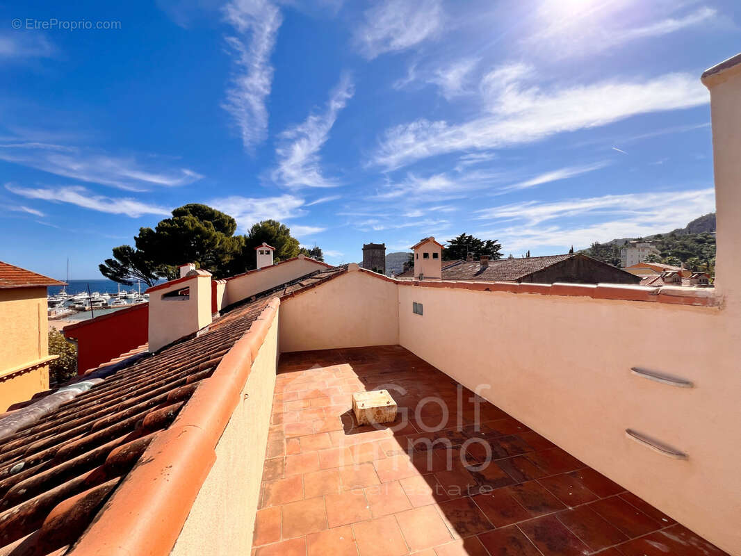 Appartement à MANDELIEU-LA-NAPOULE