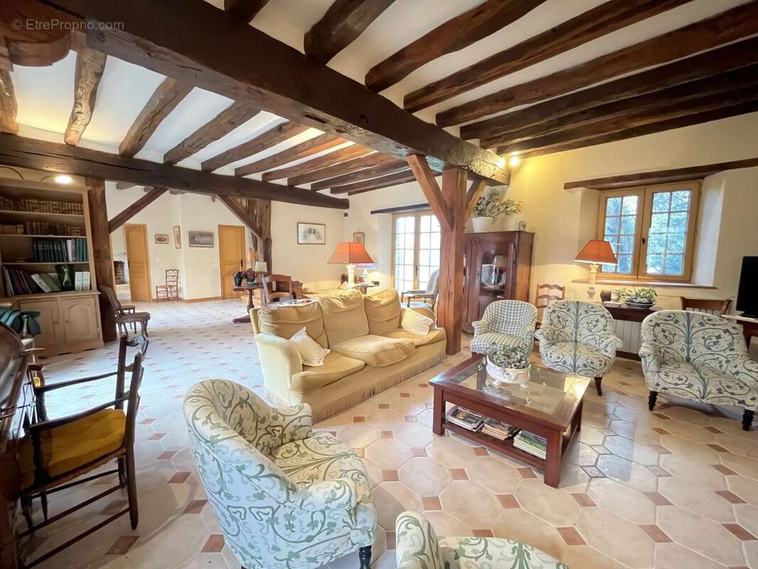 Maison à POIGNY-LA-FORET