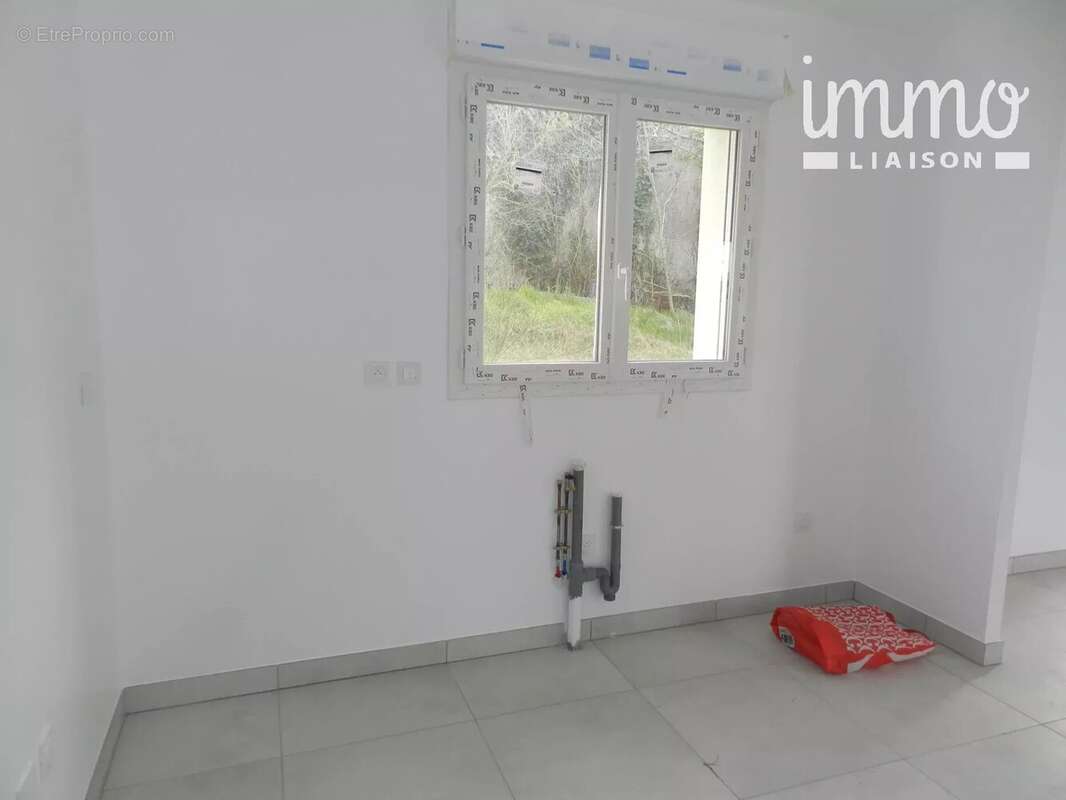 Maison à LA VILLE-DU-BOIS