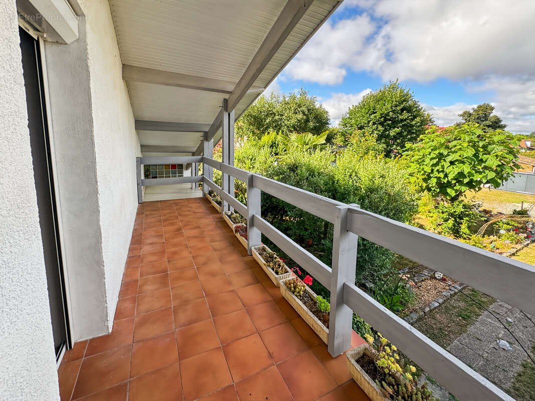 Maison à PAREMPUYRE