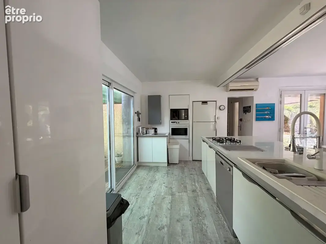 Maison 6 pièces 135 m² à vendre à Mortagne-Sur-Gironde (17120) - photo 4