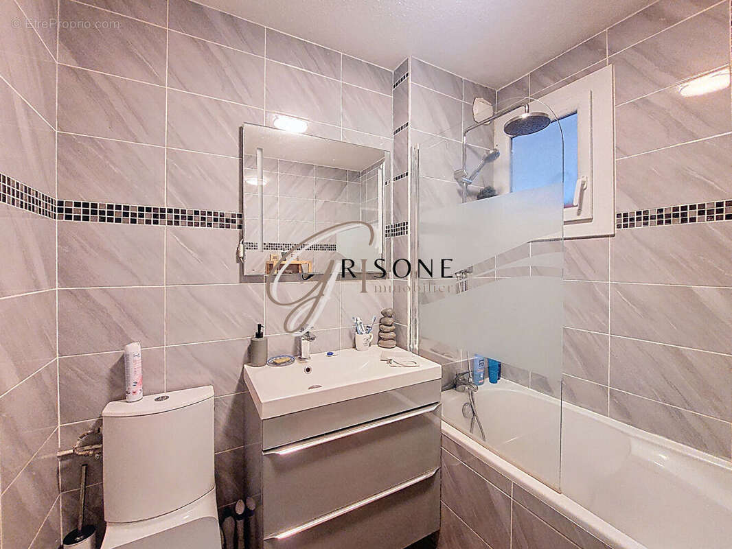 Appartement à SIX-FOURS-LES-PLAGES