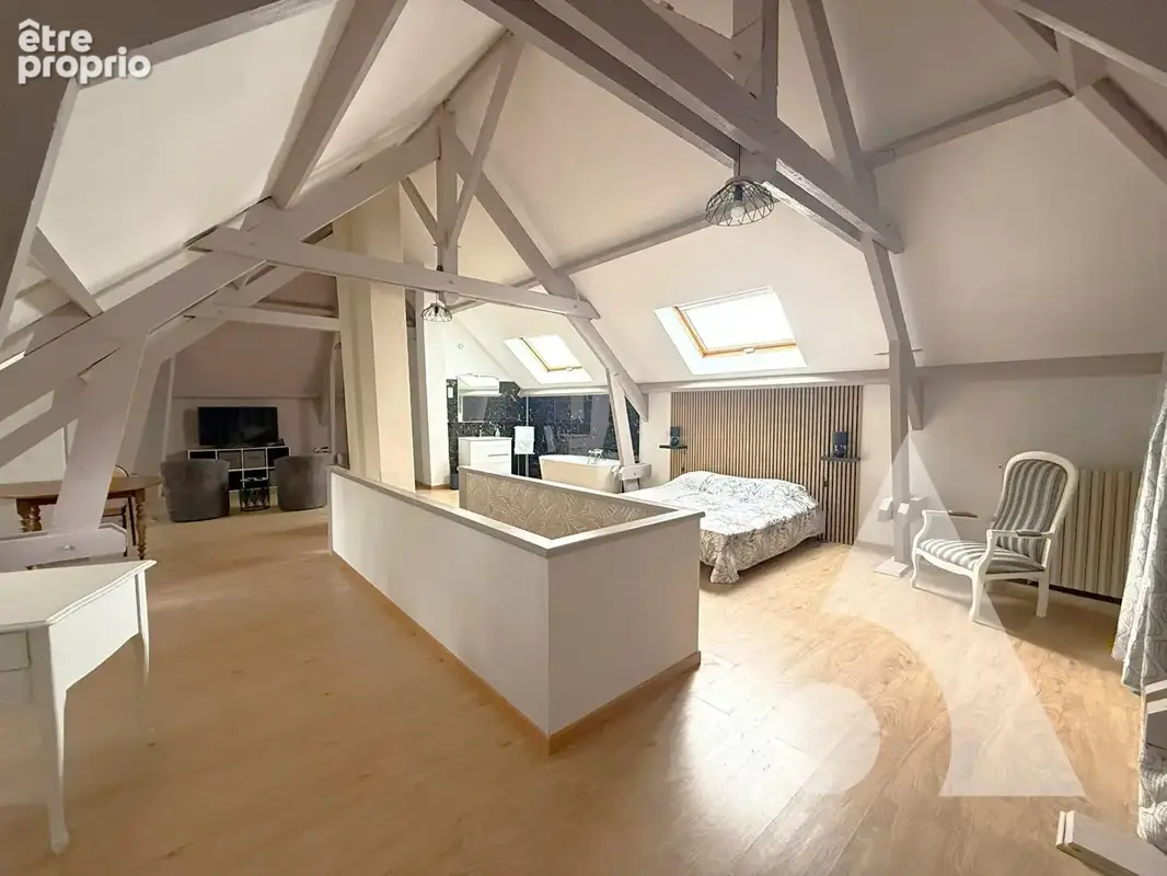 Maison avec sous-sol 4chambres et jardin et véranda - photo 3