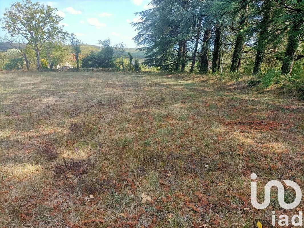 Terrain 1092 m² à Jayac  - photo 2