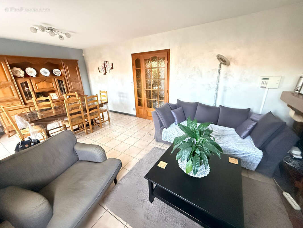 Maison à SAINTE-MARIE-AUX-CHENES